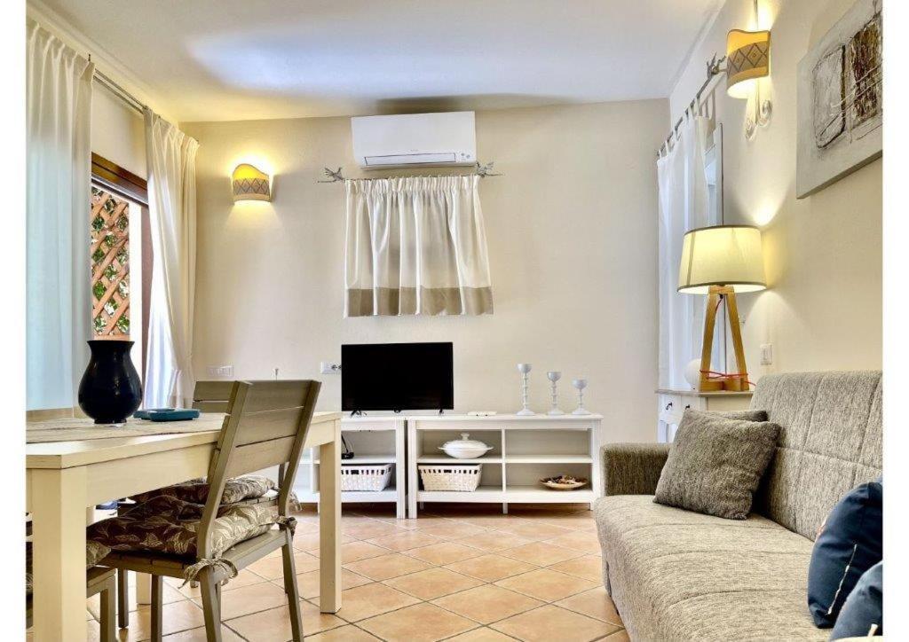 Appartamento Le Residenze Sul Mare B6 Porto Ottiolu Esterno foto
